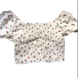 American Eagle adorable Off white with tiny flowers like new size Medium